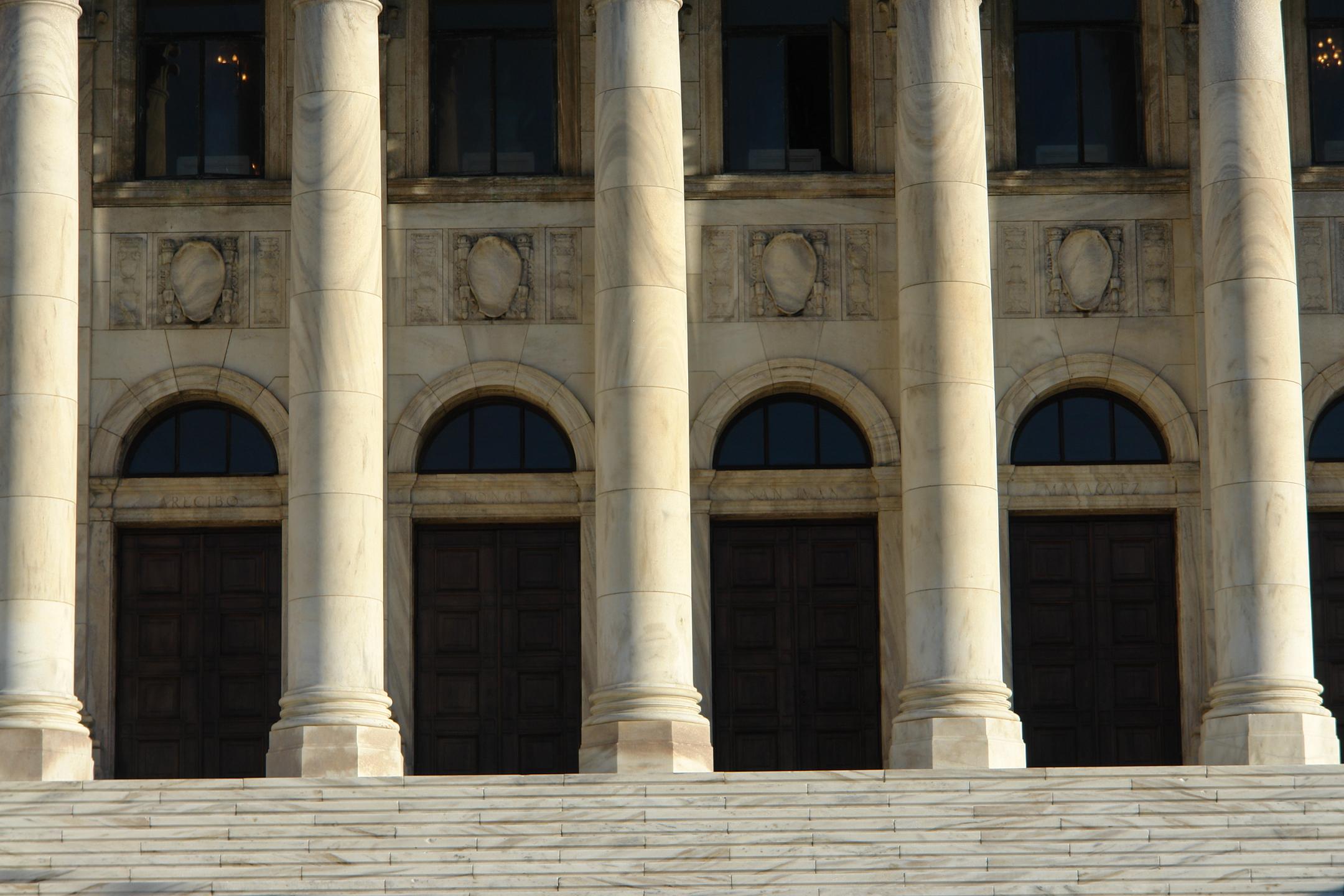Capitolio de Puerto Rico - San Juan (Puerta de Tierra) - 2011 00017